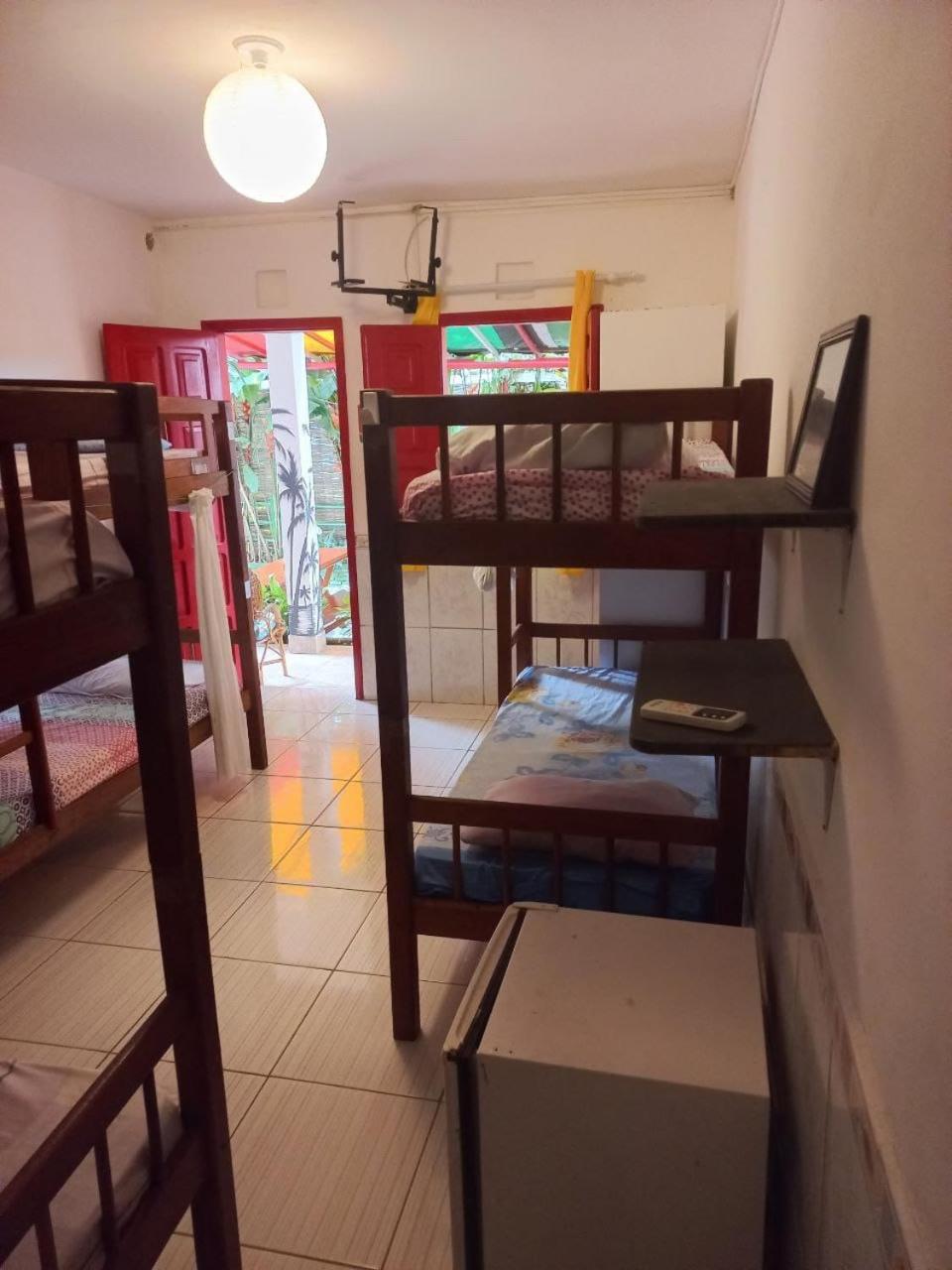 Cama em Dormitório Feminino com 6 Camas